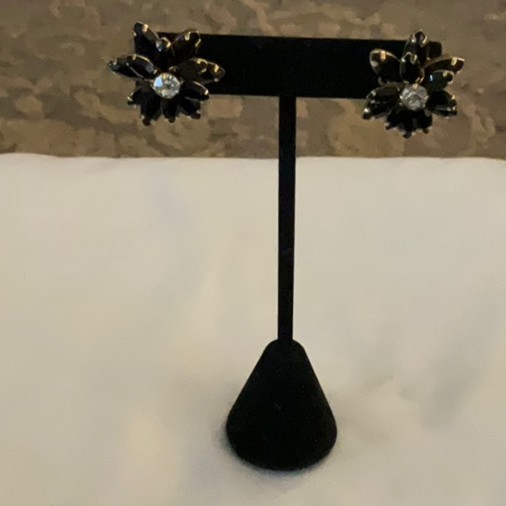 Very Sparkly Flower Shaped Earrings